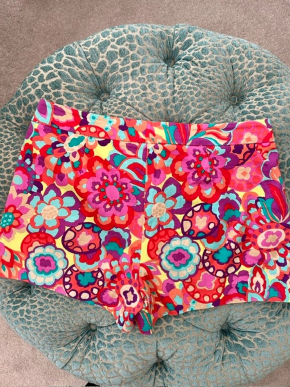 Trina Turk Floral Multicolor Shorts - Picture 5 of 7
